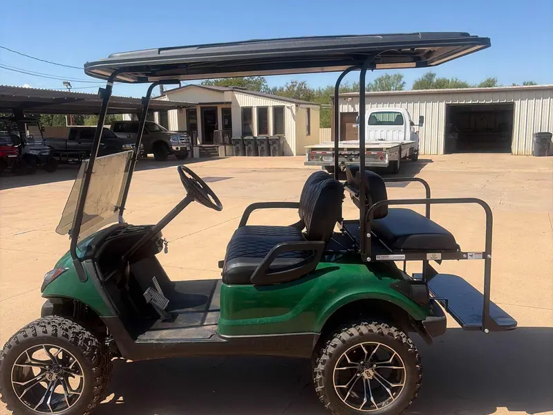 Used green gas 2016 Yamaha Drive 2 lifted golf cart for sale in Wichita Falls, TX — photo 2
