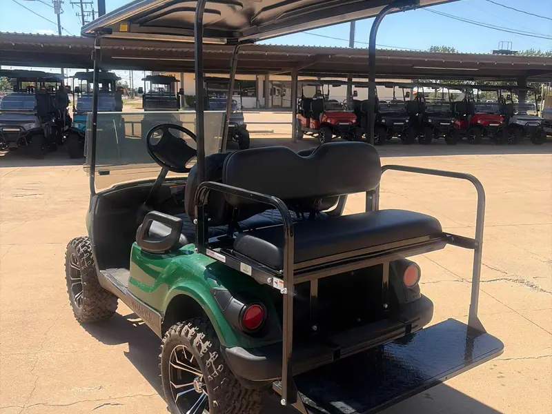 Used green gas 2016 Yamaha Drive 2 lifted golf cart for sale in Wichita Falls, TX — photo 3