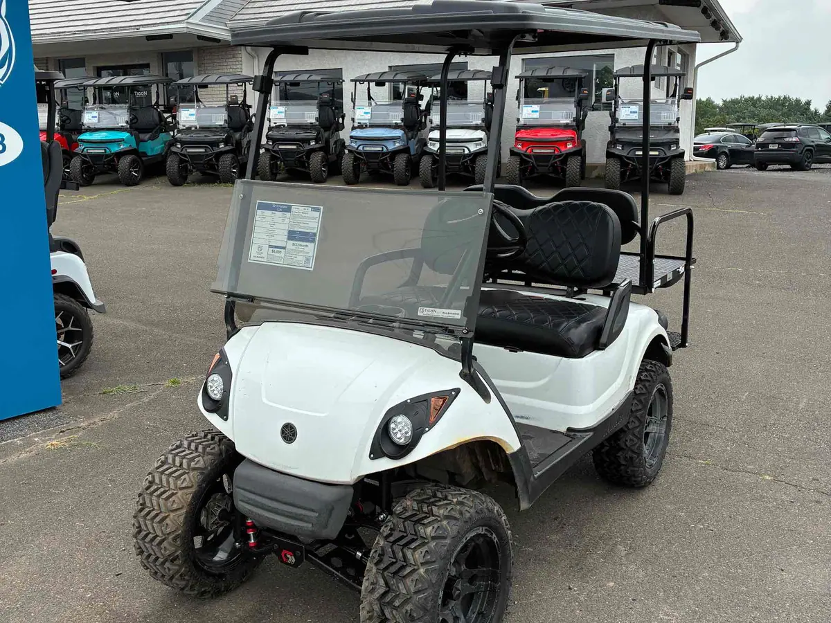 Used white gas 2013 Yamaha G29 lifted golf cart for sale in Dover, DE