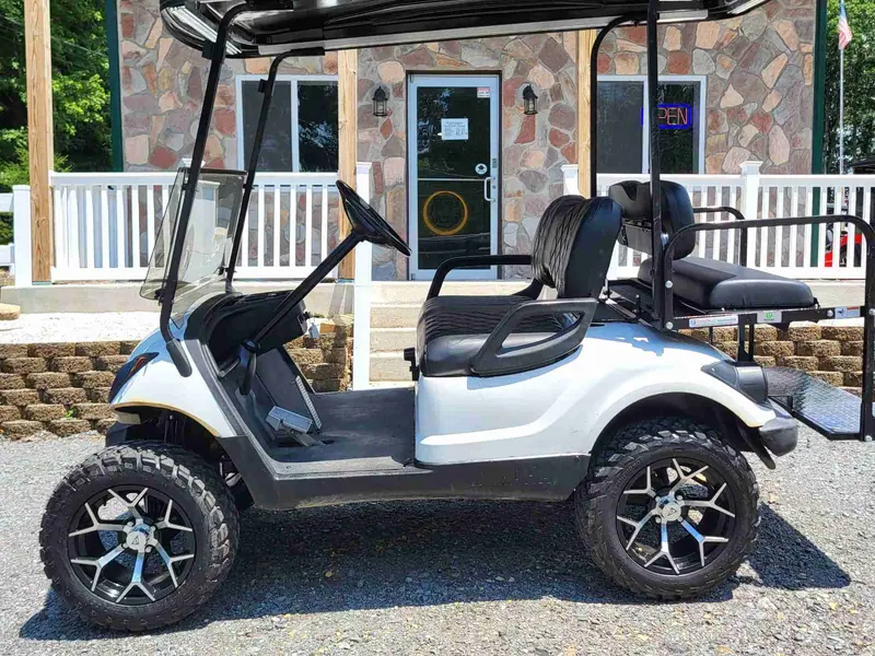 Used white gas 2013 Yamaha G29 lifted golf cart for sale in Long Pond, PA — photo 2