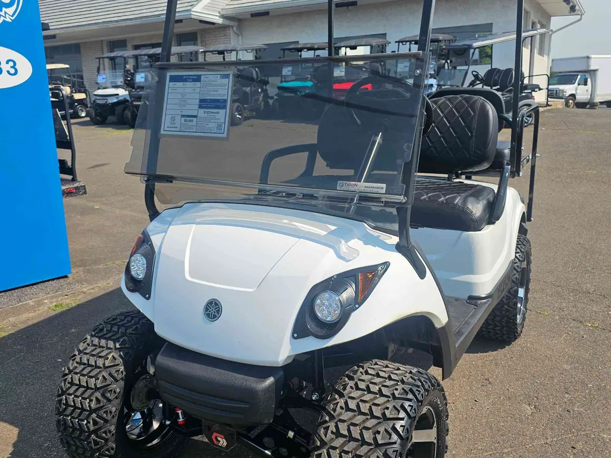 Used white gas 2013 Yamaha G29 lifted golf cart for sale in Scranton, PA
