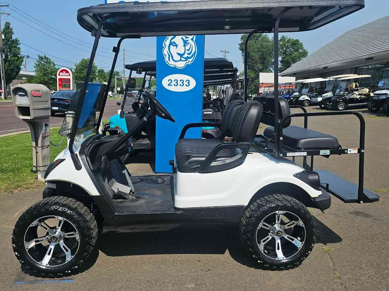 Used white gas 2013 Yamaha G29 lifted golf cart for sale in Scranton, PA — photo 2