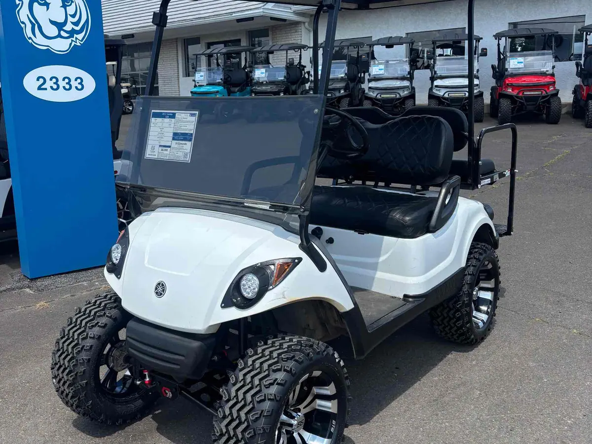 Used white gas 2013 Yamaha G29 lifted golf cart for sale in Swanton, OH